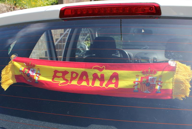 Autofahne Spanien mit Saugnäpfen 9x50 cm