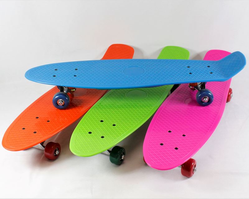 Skateboard für Erwachsene 65cm Hartplastik flex 4 Farben