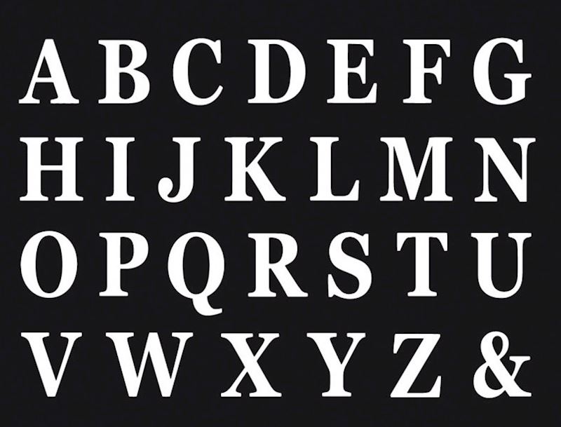 Set mit 48 Buchstaben weiss selbstklebend je 13.5cm